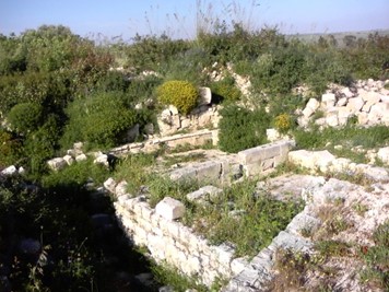 2 ruderi della chiesa del SS Crocifisso